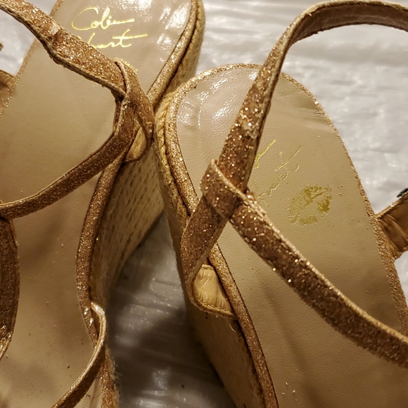 Sparkly Gold Wedges Size 9 - Picture 8 of 8